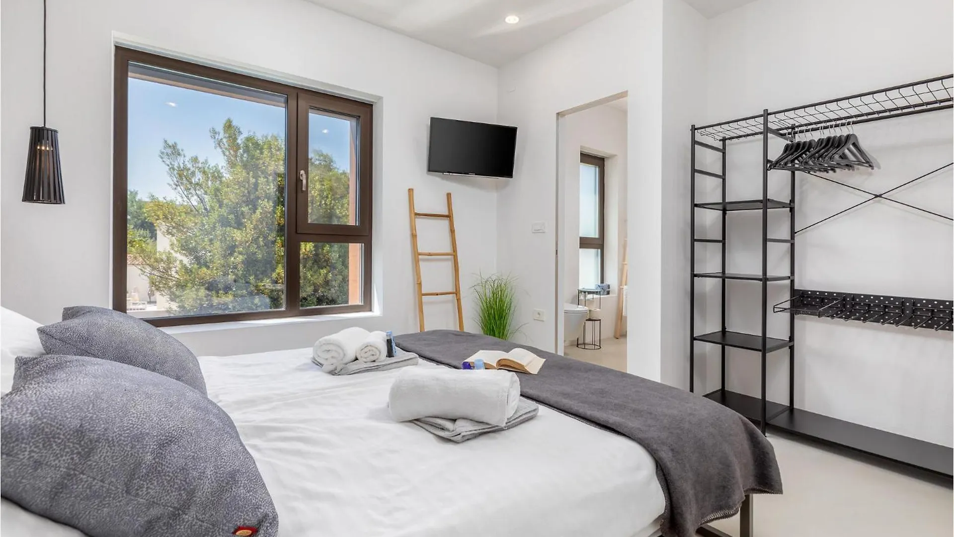 3 Bedroom Gorgeous Home In Pula Holiday home